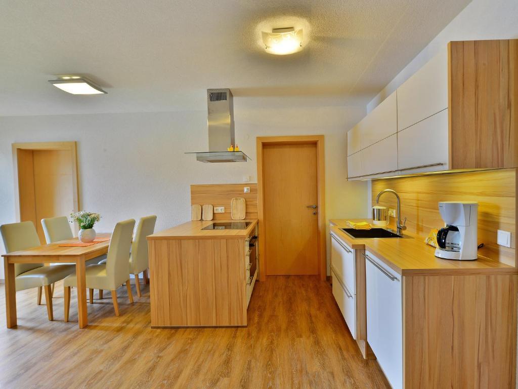 Fruehstueckspension Goetzfried-Hof Millstatt Rom bilde