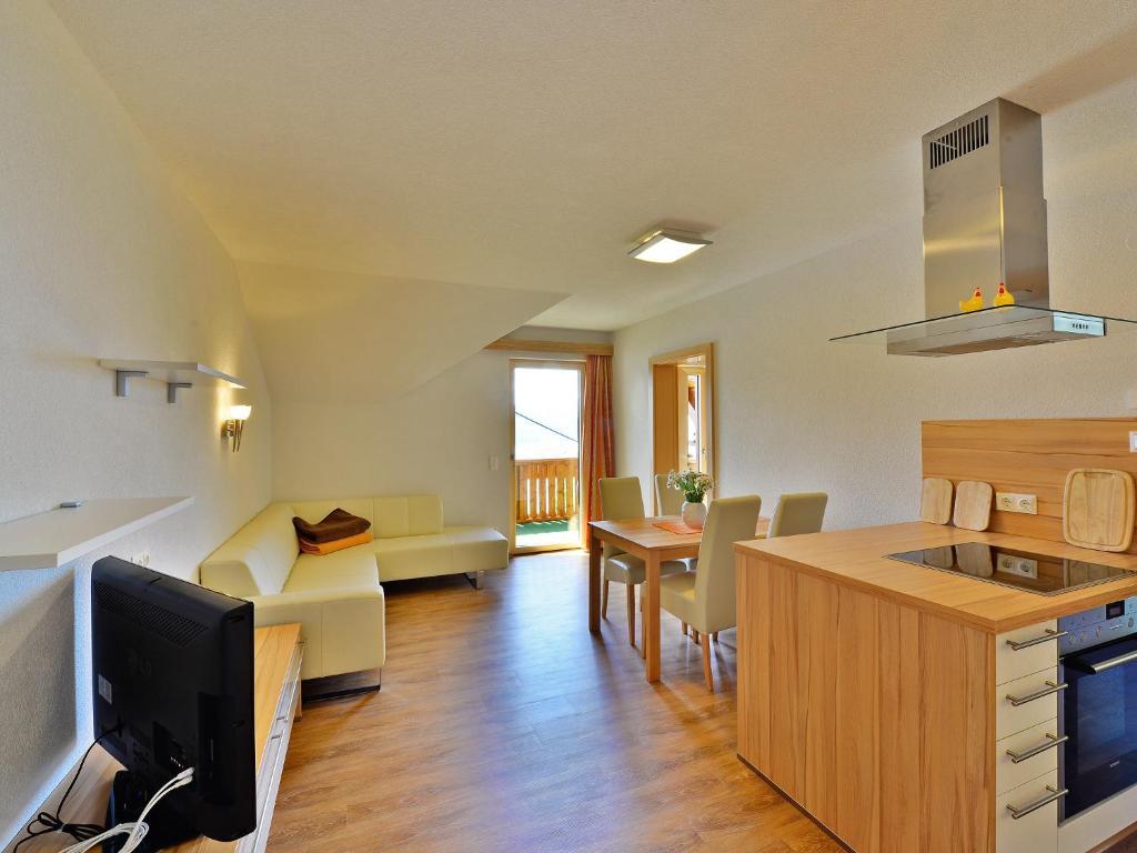 Fruehstueckspension Goetzfried-Hof Millstatt Rom bilde